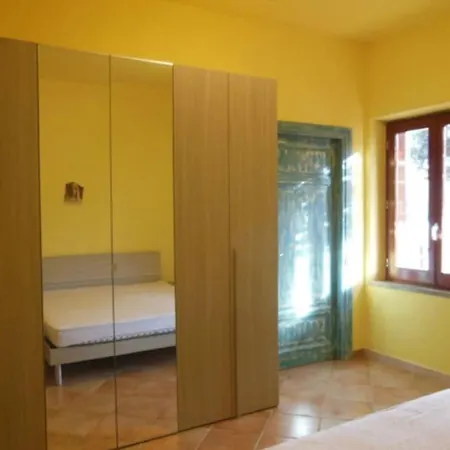 Apartamento Casa Tirreno 2 *