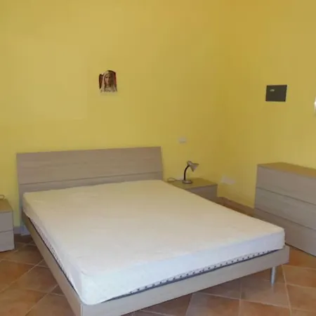 Apartamento Casa Tirreno 2 *